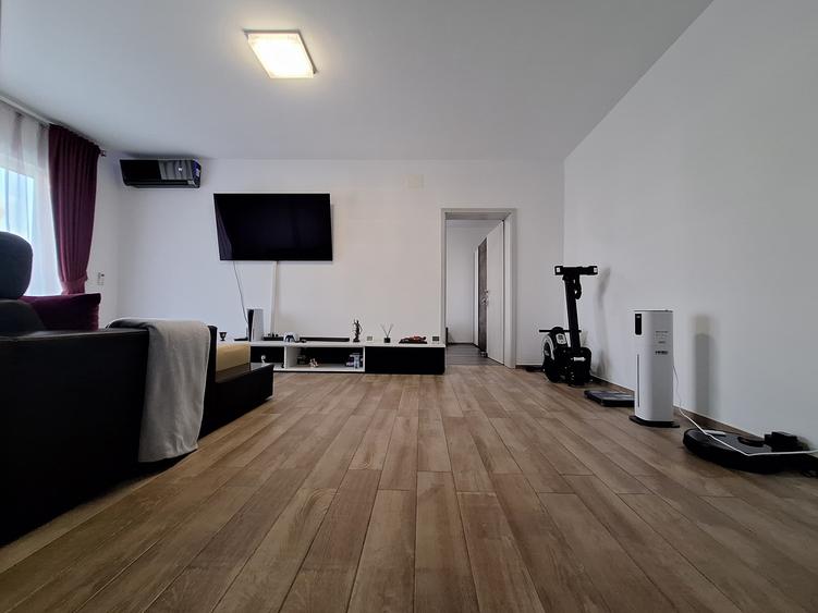 Apartament 3 camere-bloc nou-etaj 1-65 mp+balcon 10 mp+loc de parcare-Buziasului