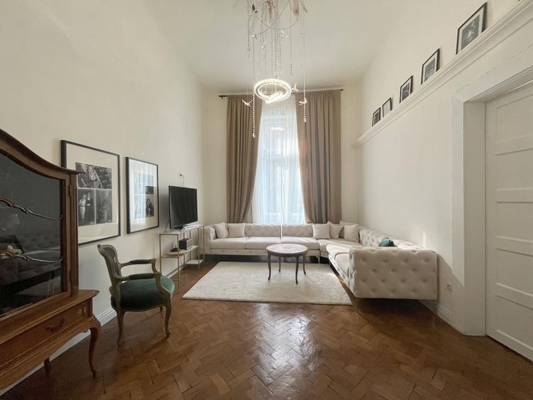 Apartament elegant de închiriat în Piața Maria