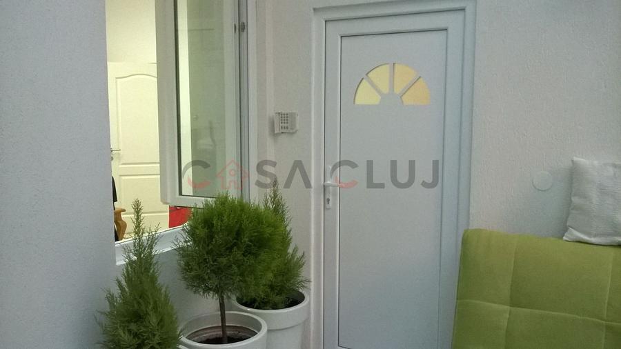 3 Camere curte si loc de parcare, langa Primarie