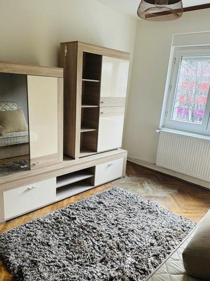 Apartament 3 camere, decomandat, etaj 2 - zona Olimpia Stadion