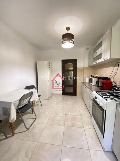 Apartament cu 4 camere, Decomandat, Pacurari-Petru Poni - 11