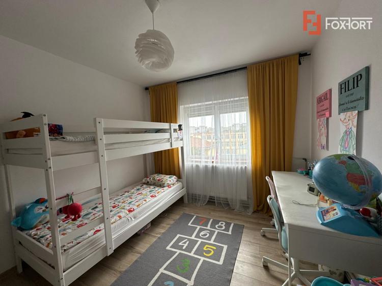 Apartament cu 5 camere, 95 mp utili - zona Fortuna