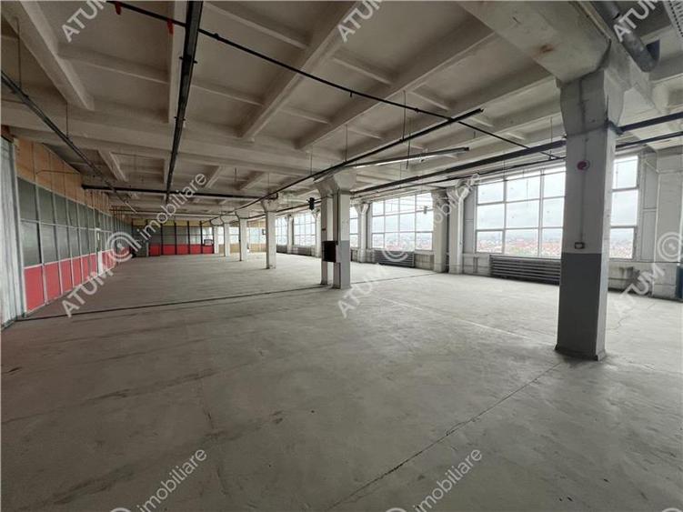 Hala industriala compartimentata in 5 spatii situat in zona Centrala