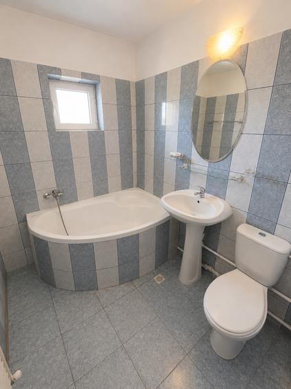 Apartament 4 camere, centrala termica, Bragadiru central, aproape de Primarie