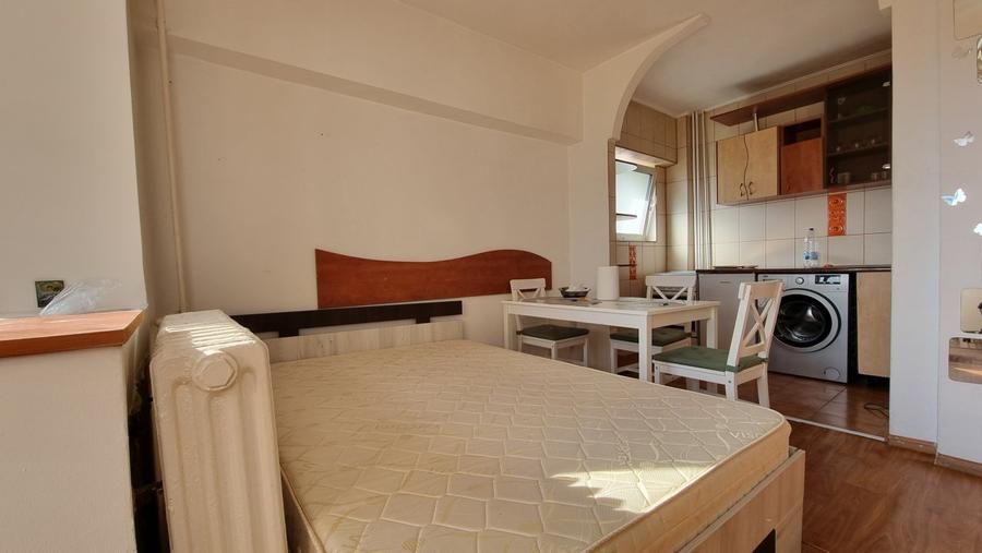 Garsoniera de inchiriat in zona Vitan