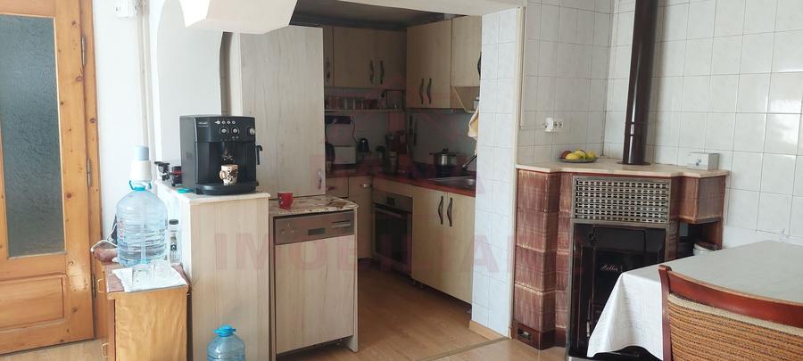 1\2 DUPLEX, DE VÂNZARE, 4 camere\CARANSEBEȘ\ ZONĂ CENTRALĂ\JUD.CS