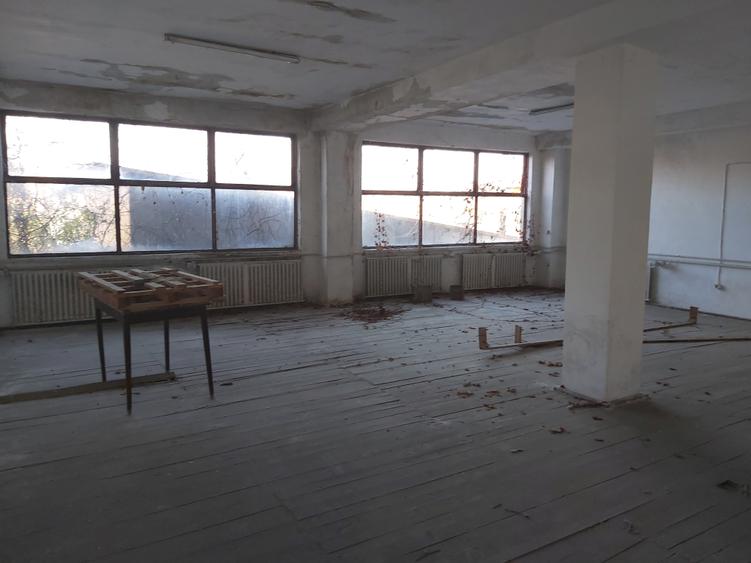 Clădire birouri P+1 de vânzare – Zona Industrială Abator Schela