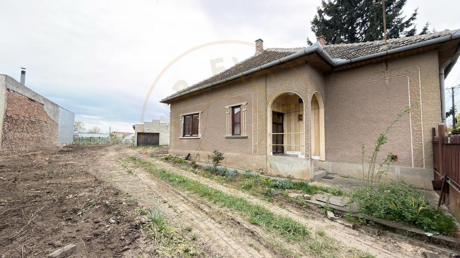 Proprietate cu 2 case | Teren 546 mp | Str. Albinelor Nr.18 - Carei