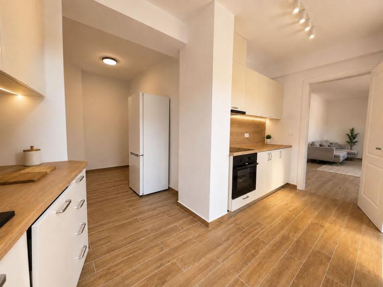 Apartament 4 camere de închiriat Armenească – Universitate NOU