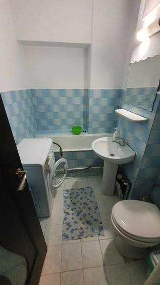 Apartament 2 camere decomandat, Nicolina, 350 euro.