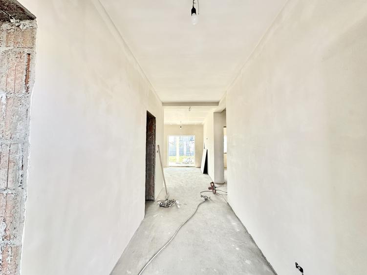 Casa individuală cu 3 camere - 90 mp utili si 640 de teren - Mosnita Noua
