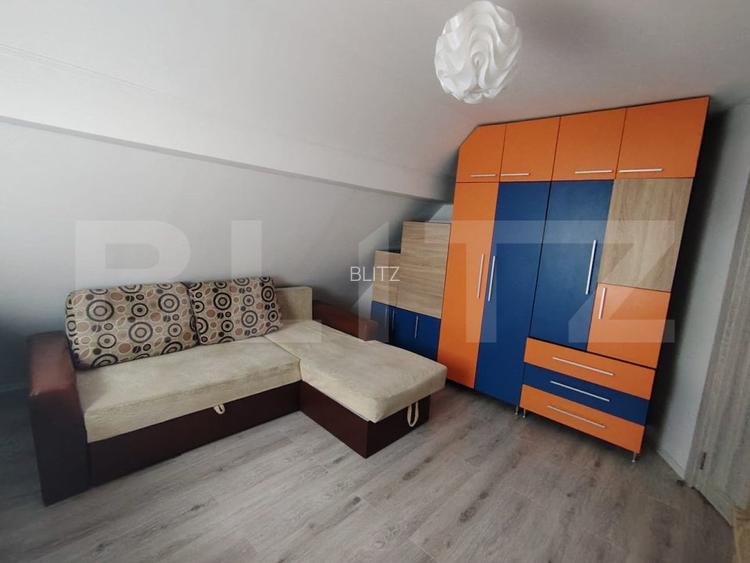 Apartament 3 camere, 48 mp | Etaj 3 | Curte comună și parcare. - 2