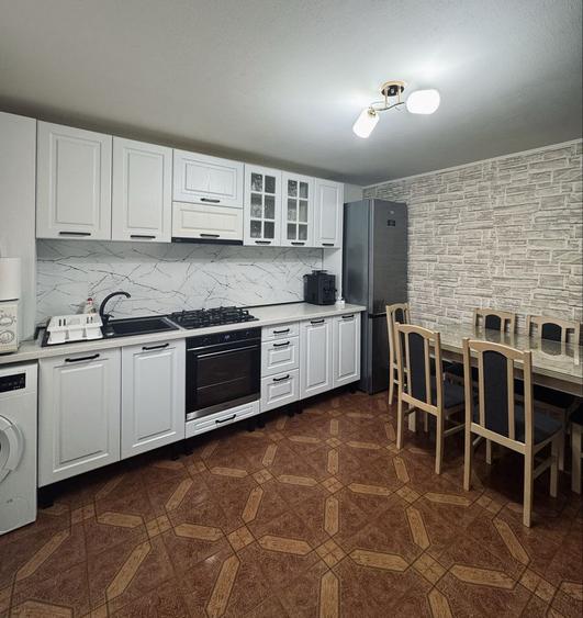Apartament cu 3 camere, 56 mp, parcare, zona strazii Sobarilor