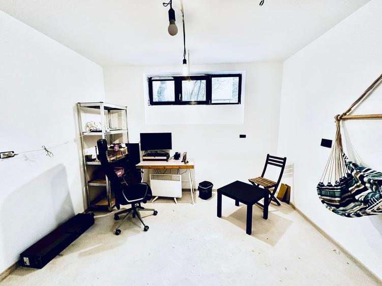 Apartament 3 camere + 1 birou,  Cotroceni, curte si gradina, metrou Eroilor