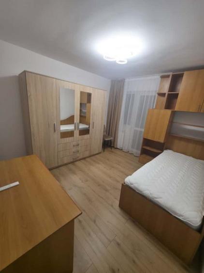 Apartament 3 camere in Manastur zona Mc Donald s