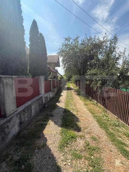 Casă 60 mp + Teren 2150 mp, zona Burdujeni