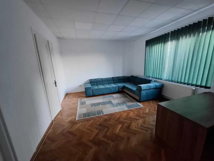 Apartament 3 camere, 86 mp, terasa, zona Centrala