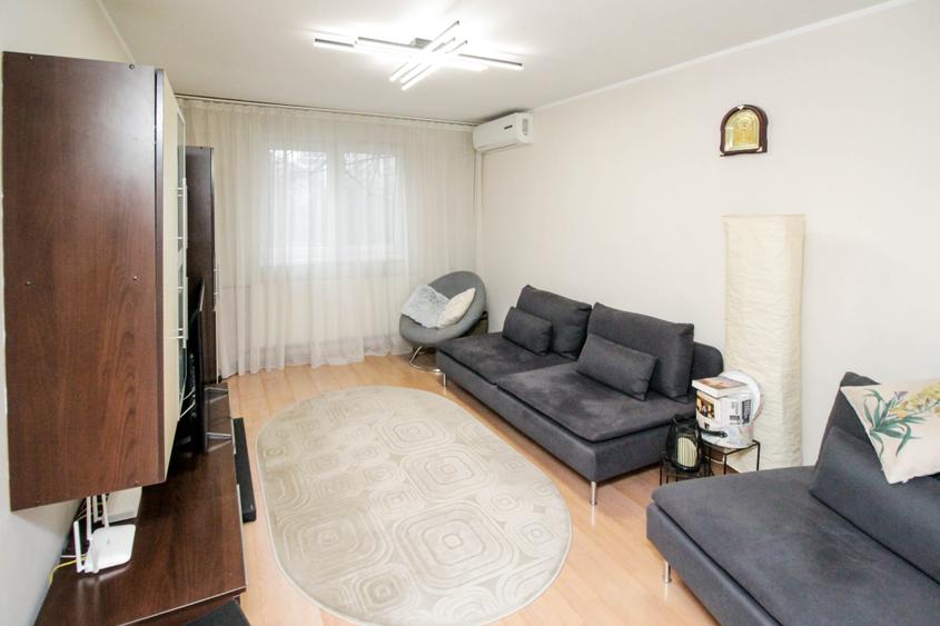 Tei : Apartament cu 4 camere , luminos, la cativa pasi de lac si parcul Tei !