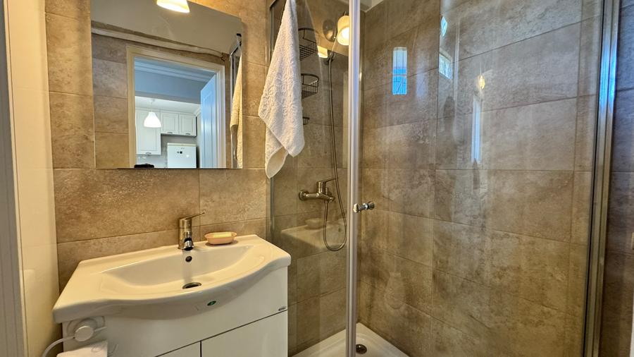 Apartament cu 2 camere de închiriat – ultracentral, Str. General Magheru-AP1557
