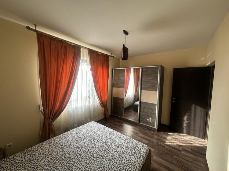 Vilă 330 mp utili + 970 mp teren, zona Independentei