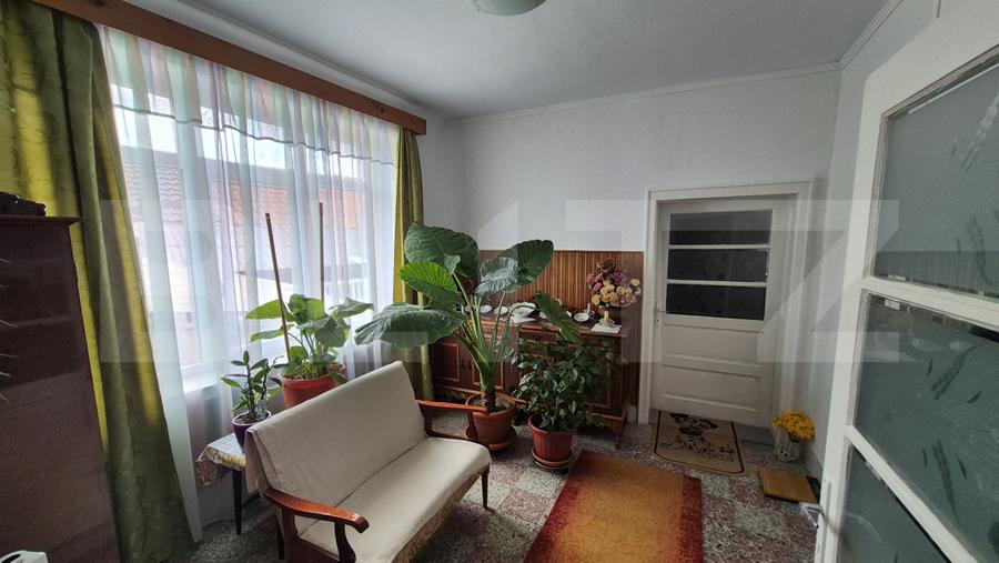 Casa 4 dormitoare, 220 mp, teren 500 mp, zona Titulescu
