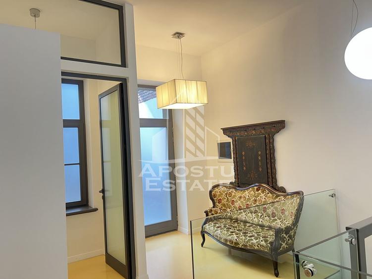 Apartament cu 3 camere demisol+ parter, Ultracentral