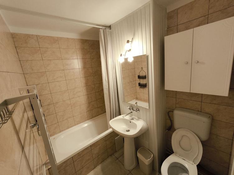 Apartament 3 camere decomandate, etaj 1, in Zorilor, zona Pasteur