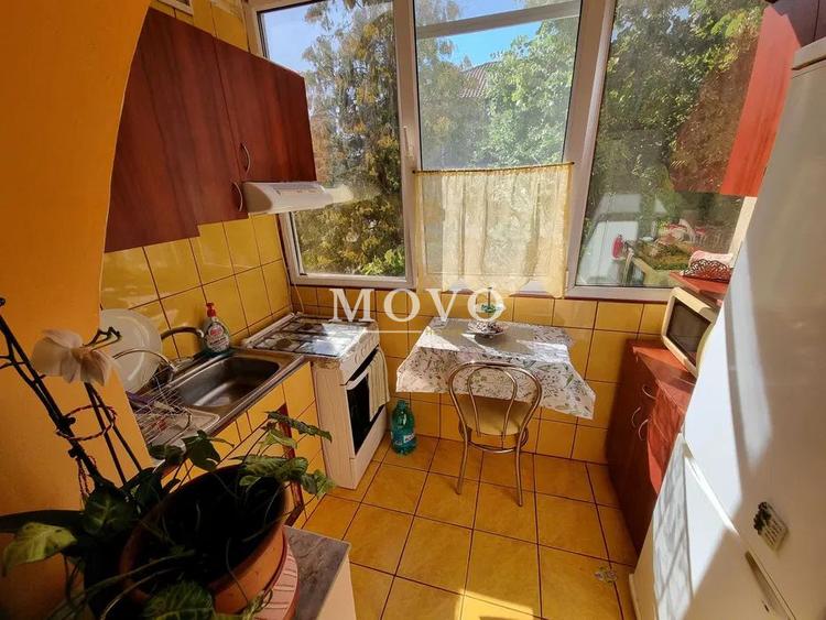Apartament 3 camere decomandat | Bloc izolat | Centrala proprie | Zona Aradului