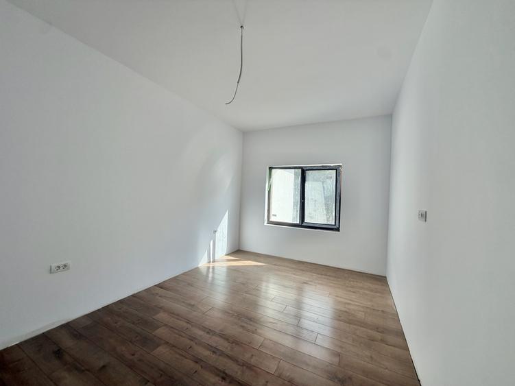 Duplex 4 camere+ spatiu comercial, 120 utili, 260 teren in Giroc