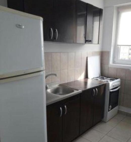 2 camere 64 mp metrou 1 Decembrie