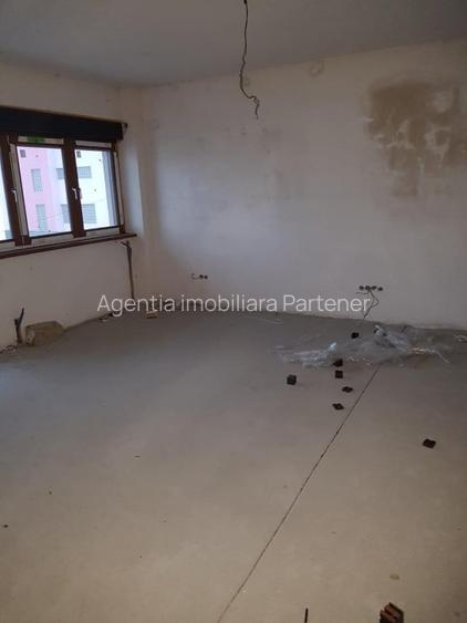 2 apartamente de 3 si 4 camere, Craiovei, semifinisate - 4