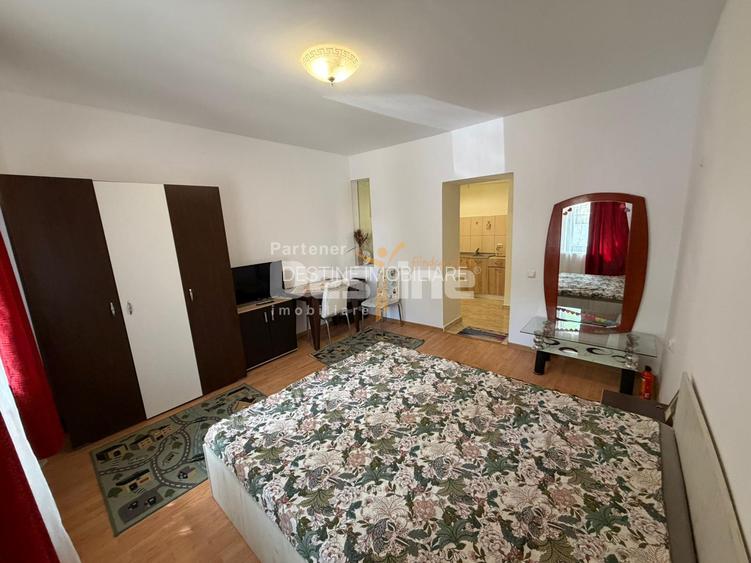 Casa cu 6 unitati, doua locuri de parcare si curte, pozitie excelenta- AFI Mall - 3