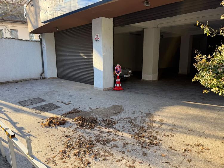 CLADIRE DE BIROURI P+4 ZONA COTROCENI