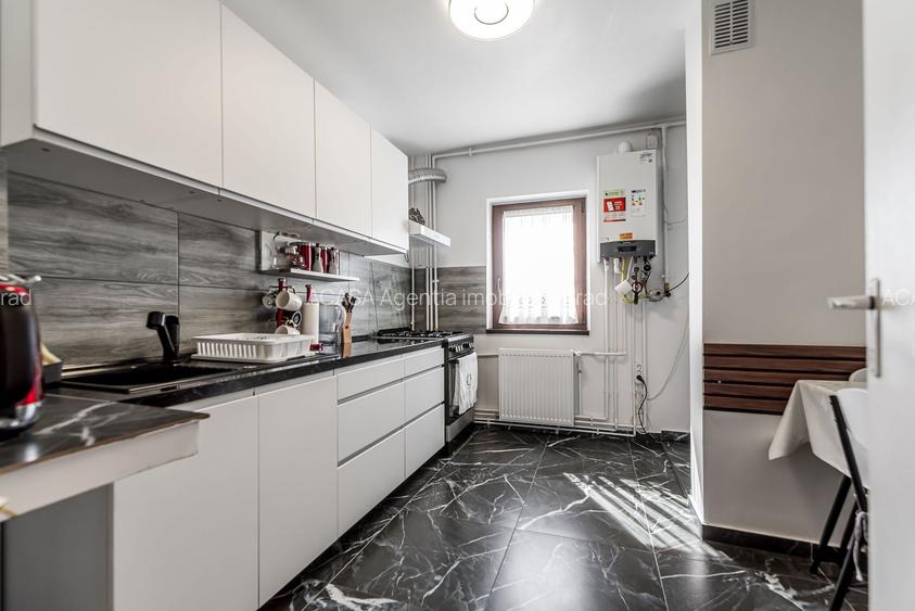 Rezervat Apartament renovat cu 2 camere Micalaca etaj 3 Comision 0 - 2