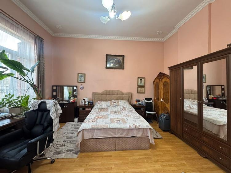 PROPRIETATE INTERBELICA 4 CAMERE+ GARSONIERA + BOXE || PIATA VICTORIEI