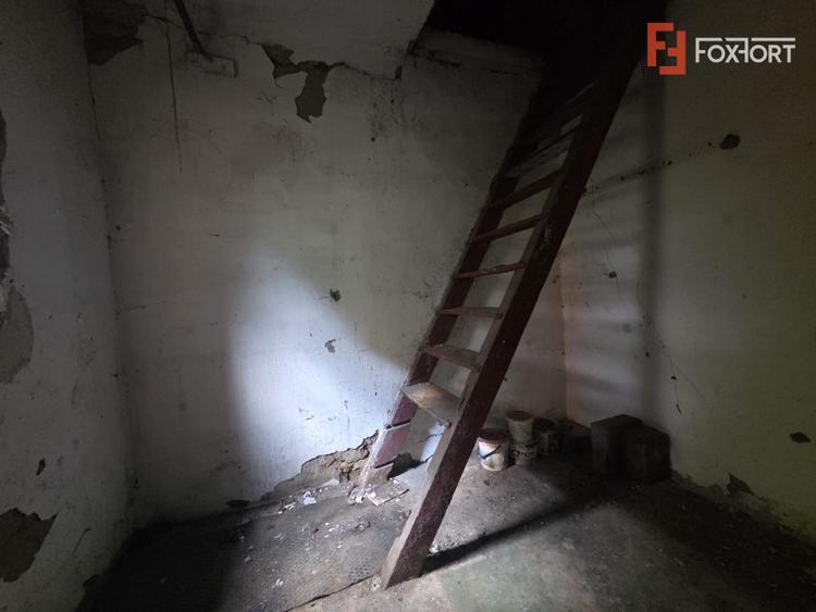 Casa individuala de vanzare cu 2 camere, in Arad, zona Lebada, Teren 280 mp