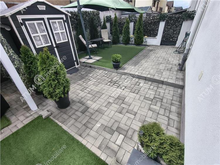 Apartament cochet cu 3 camere, gradina si 3 parcari in zona Selimbar