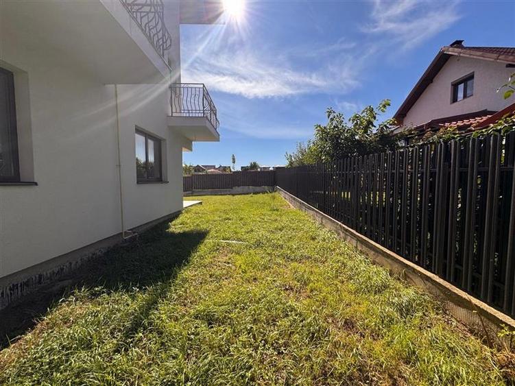 Duplex spatios, 5 drumuri, fundac, Miroslava