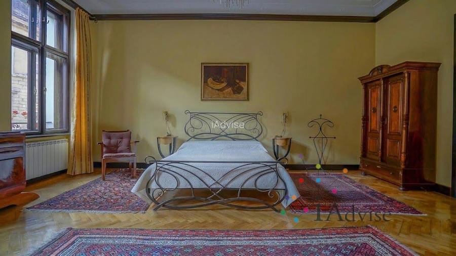 Vilă Istorică de Excepție în Centrul Istoric | 15 Camere | Acces Auto - 16