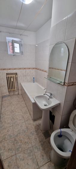 Garsoniera in bloc de apartamente  pe Unirii