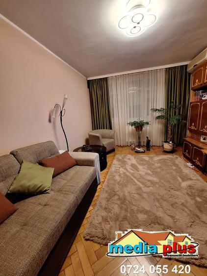 Apartament 3 camere decomandat, Tiglina II
