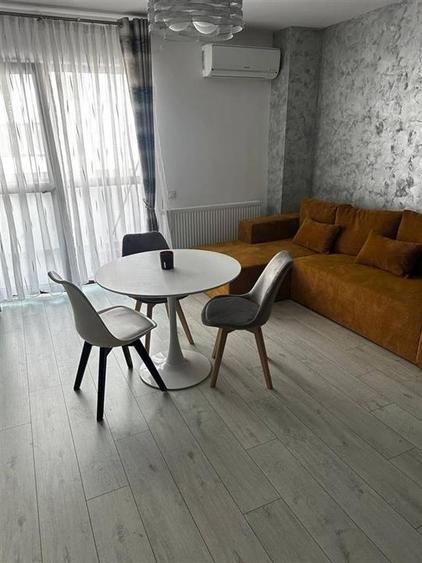 Apartament 3 camere cu balcon in zona Doamna Stanca