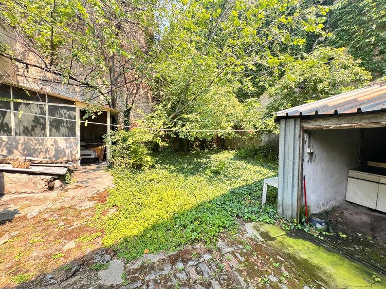 CASA Ultracentrala PIATA ROMANA – Teren 300mp INVESTITIE CU POTENTIAL