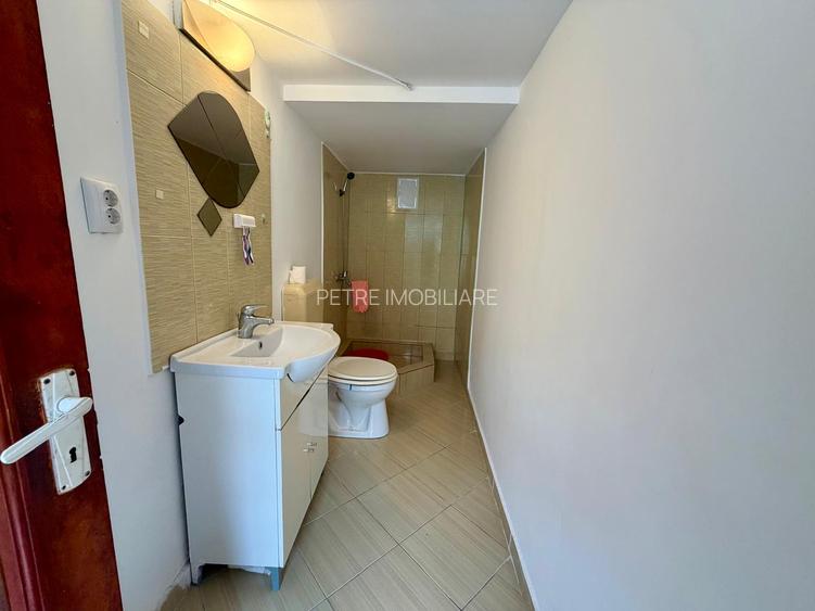 Casa solida si locuibila cu 1470 mp teren integral proprietate - 6