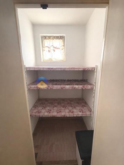 Apartament 4 camere. ,Bdul Traian la H-uri Piatra Neamt