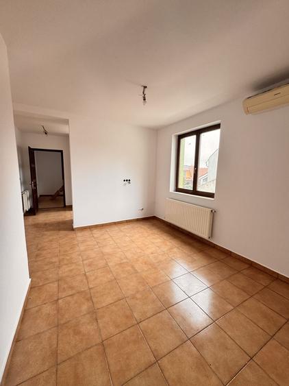 Spațiu comercial de închiriat – Ultracentral, Oradea – 203 mp utili –