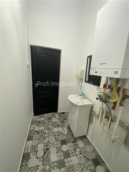 Inchiriez Spatiu  Comercial cu intrare din Bulevard - 14