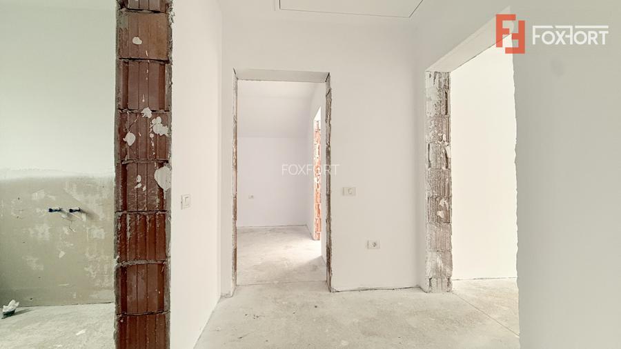 Duplex despartit, de vanzare 4 camere - curent trifazic - Mosnita Veche - 18