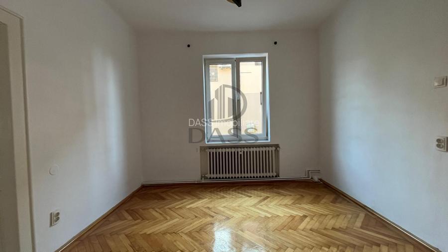 Casă individuală de închiriat – 4 camere, curte și terasă – Terezian - 8