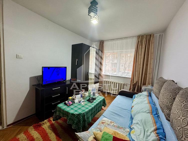 Apartament cu 2 camere, boxa la subsol, Zona Lipovei